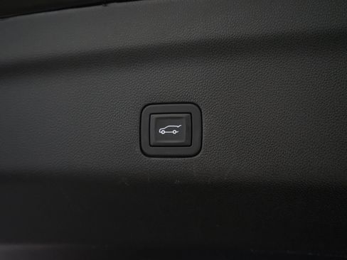 Used 2025 Cadillac Escalade V AWD/4WD image 46