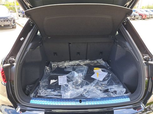 New 2025 Audi Q3 2.0T Premium Plus image 31