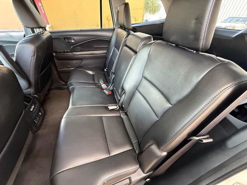 Used 2017 Honda Pilot Touring image 20