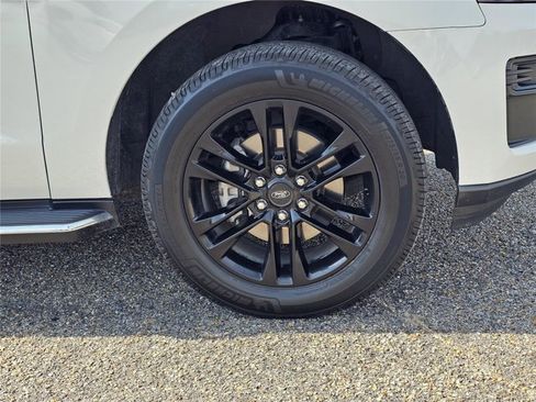 Used 2022 Ford Expedition Max XLT RWD image 14