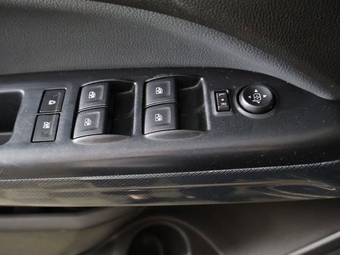 Used 2017 Chevrolet Colorado Z71 RWD image 30