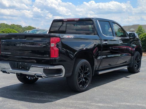 Used 2023 Chevrolet Silverado 1500 LTZ w/ LTZ Convenience Package II AWD/4WD image 10
