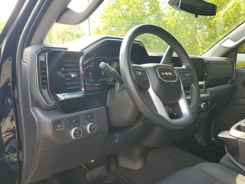 Used 2024 GMC Sierra 1500 Elevation AWD/4WD image 16