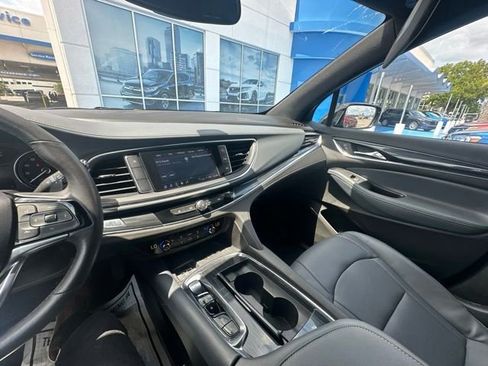 Used 2023 Buick Enclave Essence FWD image 33