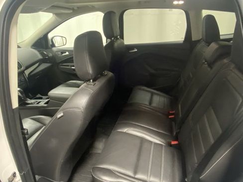 Used 2019 Ford Escape Titanium image 13
