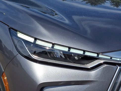 Certified 2026 INFINITI QX60 Luxe w/ Family Package AWD/4WD image 9