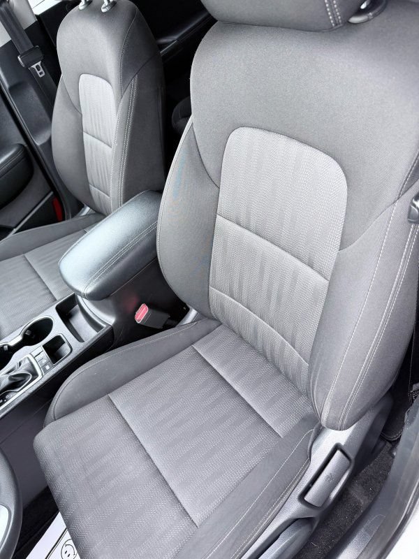 Used 2020 Kia Sportage LX AWD/4WD image 10