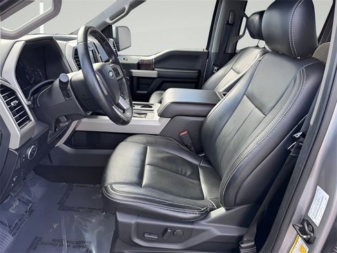 Used 2020 Ford F150 Lariat image 10