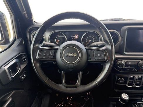 Used 2022 Jeep Gladiator Sport AWD/4WD image 13