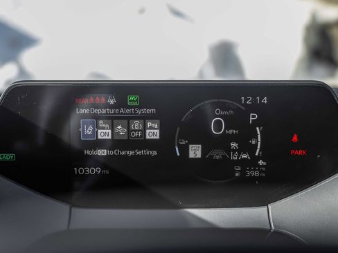 Used 2024 Toyota Prius Prime XSE image 27