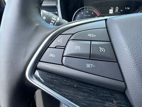 Used 2025 Cadillac XT5 Premium Luxury image 19