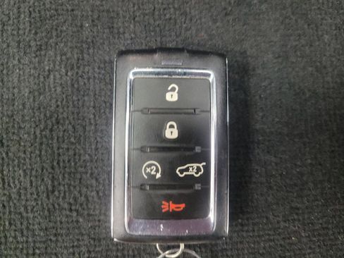 Used 2023 Jeep Grand Cherokee 4WD 4xe w/ Luxury Tech Group II image 32