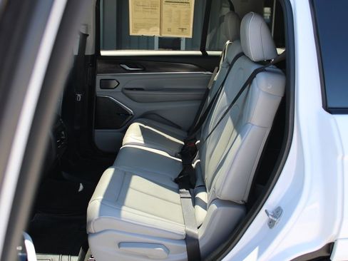 Used 2022 Jeep Grand Cherokee L Overland AWD/4WD image 50