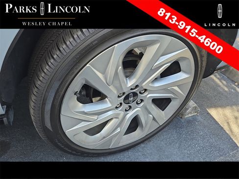 Used 2025 Lincoln Navigator Reserve image 8