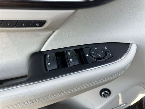 Used 2023 Buick Envision Avenir image 13