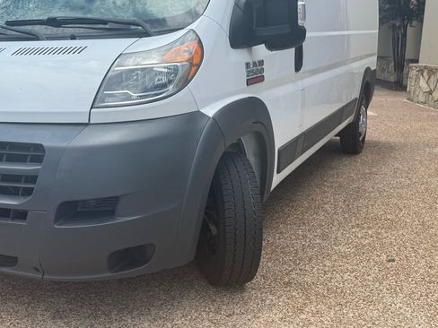 Used 2017 RAM ProMaster 2500 w/ Interior Convenience Group FWD image 3