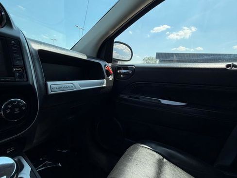 Used 2017 Jeep Compass High Altitude FWD image 32