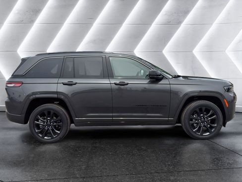 New 2026 Jeep Grand Cherokee Limited AWD/4WD image 9