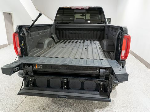 Used 2020 GMC Sierra 2500 Denali w/ Denali Ultimate Package AWD/4WD image 11