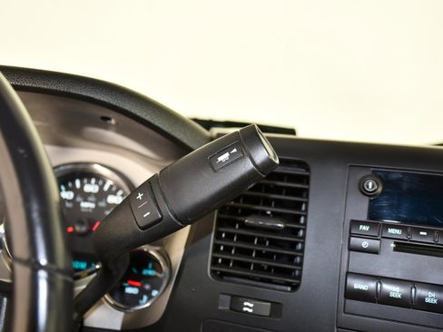 Used 2013 Chevrolet Silverado 2500 LT w/ Interior Plus Package AWD/4WD image 29