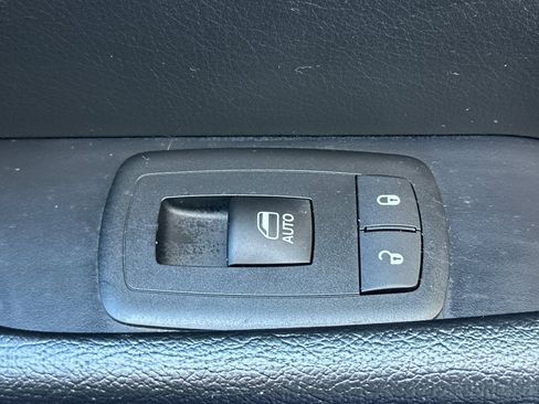 Used 2016 Dodge Challenger SRT Hellcat RWD image 21