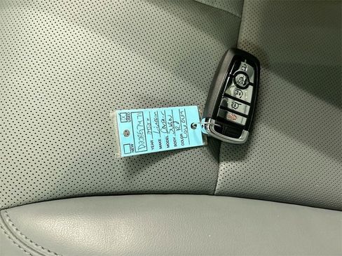 Used 2022 Lincoln Corsair AWD w/ Equipment Group 101A image 12