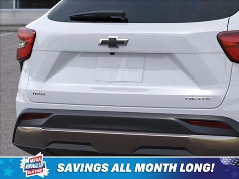 New 2026 Chevrolet Trax ACTIV w/ Sunroof Package FWD image 14