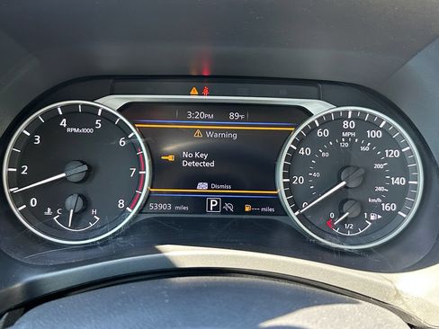 Used 2024 Nissan Sentra SV FWD image 26