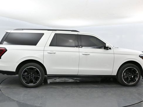 Used 2024 Ford Expedition Max Limited AWD/4WD image 3