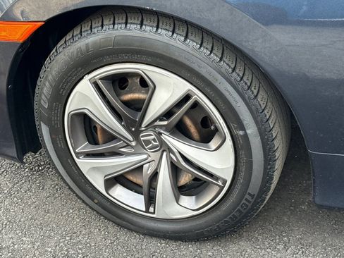 Used 2019 Honda Civic LX image 4