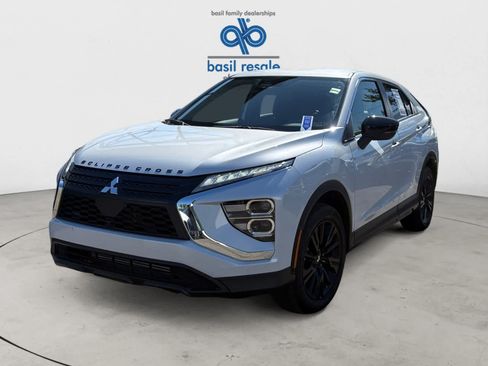 Used 2025 Mitsubishi Eclipse Cross LE AWD/4WD image 2