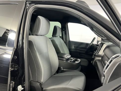 Used 2024 RAM 2500 Big Horn w/ Bed Utility Group image 30