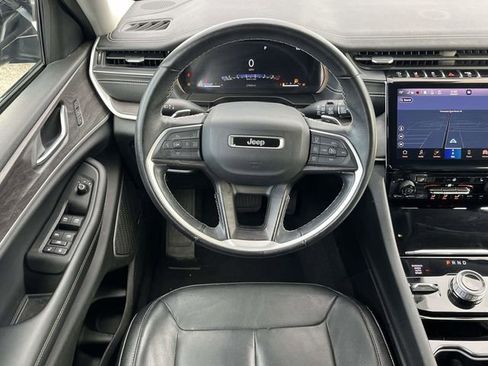 Used 2022 Jeep Grand Cherokee L Limited image 18