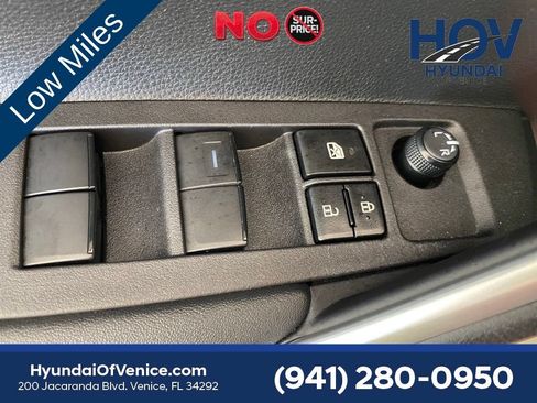 Used 2024 Toyota Corolla Cross LE w/ Moonroof Package FWD image 21