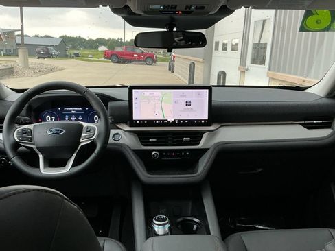 New 2026 Ford Explorer Active w/ Active Comfort Package AWD/4WD image 15