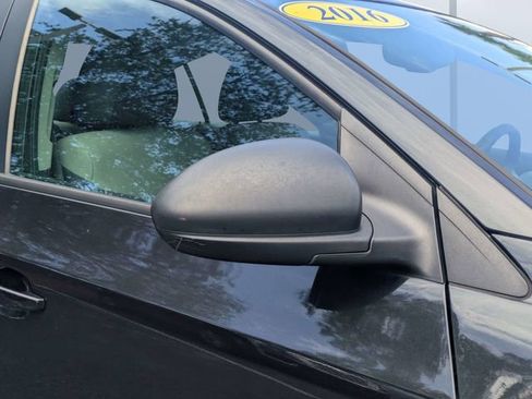 Used 2016 Chevrolet Cruze LS FWD image 10