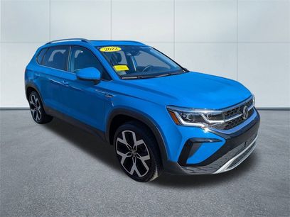 Used 2022 Volkswagen Taos SEL w/ Panoramic Sunroof Package