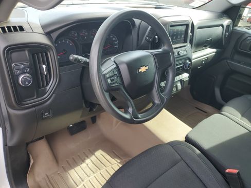 Used 2022 Chevrolet Silverado 1500 Custom image 12