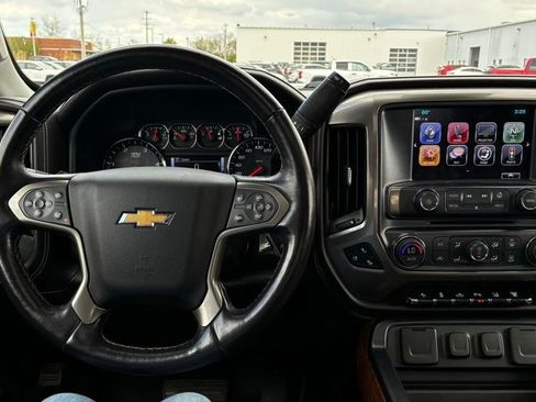 Used 2018 Chevrolet Silverado 2500 High Country AWD/4WD image 24