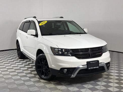 Used 2016 Dodge Journey Crossroad FWD image 2