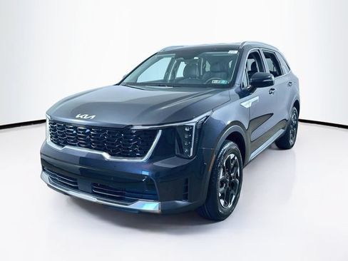 Used 2025 Kia Sorento S AWD/4WD image 3