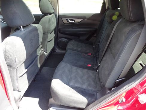 Used 2015 Nissan Rogue AWD w/ SV Moonroof Package image 31