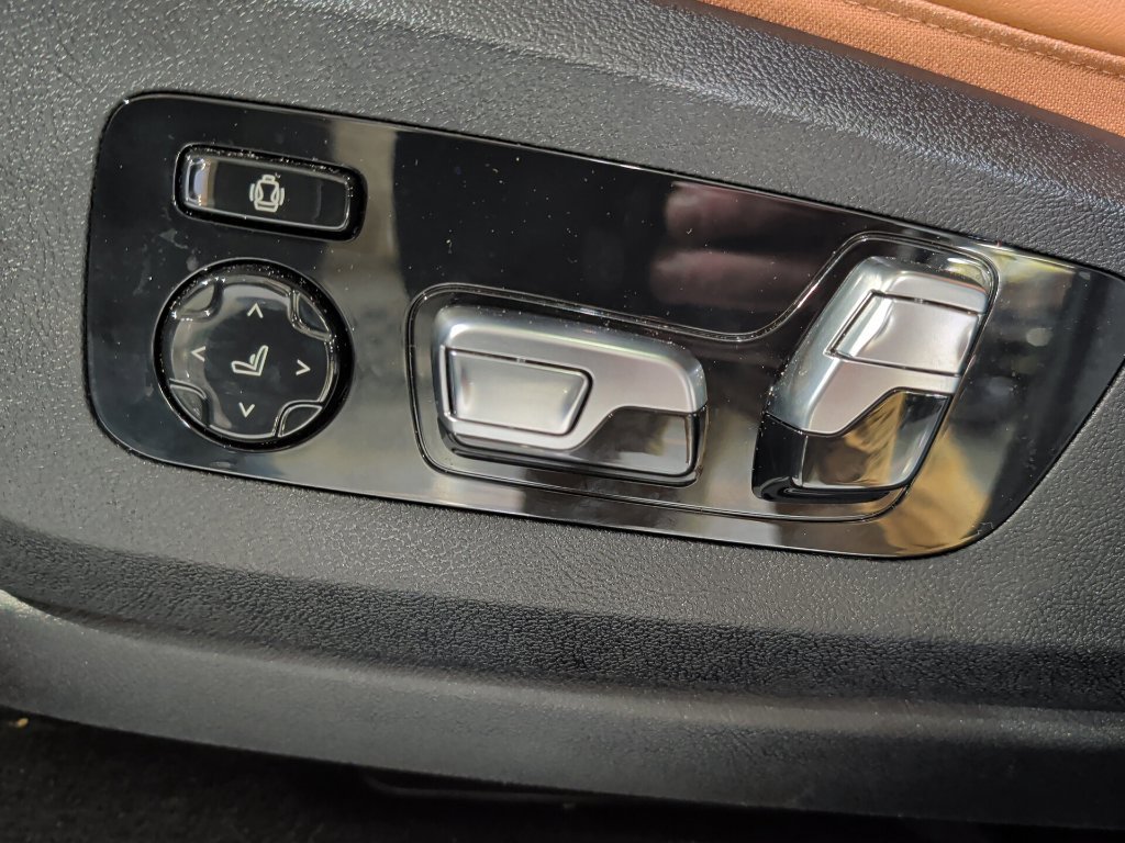 Certified 2026 BMW X7 xDrive40i AWD/4WD image 17