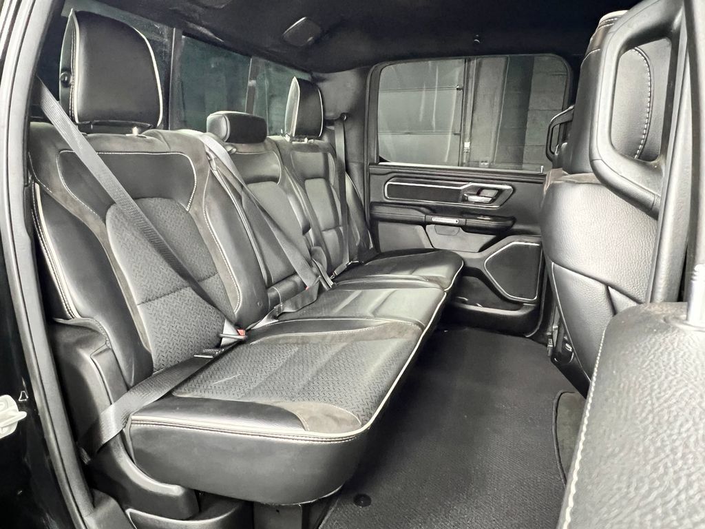 Used 2024 RAM 1500 Laramie AWD/4WD image 19