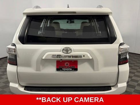 Used 2017 Toyota 4Runner SR5 Premium image 7