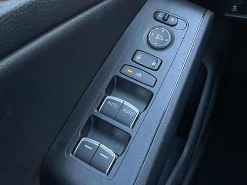 Used 2024 Honda Civic EX-L image 12