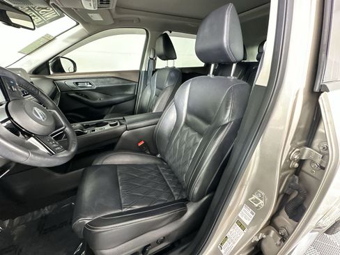 Certified 2021 Nissan Rogue Platinum AWD/4WD image 11