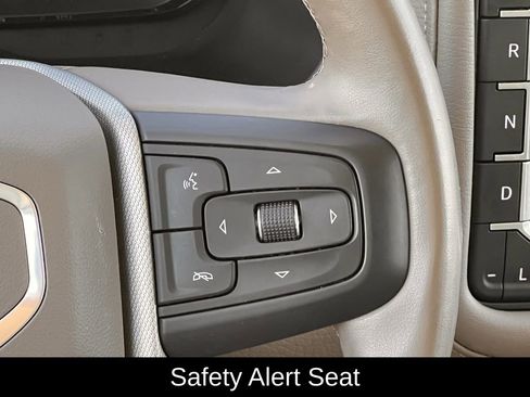 Used 2024 GMC Yukon Denali image 17