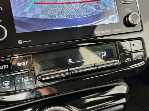 Used 2022 Toyota Prius Prime LE FWD image 17