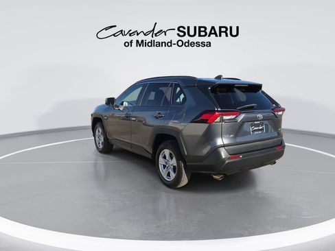 Used 2021 Toyota RAV4 XLE FWD image 6